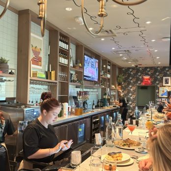 Piccolo Buco by Cooper's Hawk - Wine Bars Near Me - Tampa, Florida