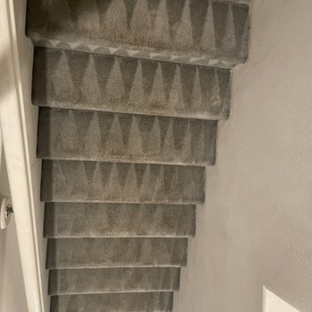 Blue Spot Carpet Cleaning - After for the stairs - Carpet Cleaning Near Me