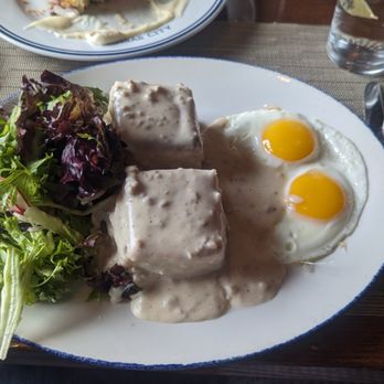 Rye Leawood - Biscuits and Gravy - New American Near Me - Leawood, Kansas