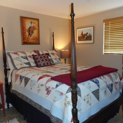 Spruce Mountain Vacation Rentals - Comfortable clean rooms