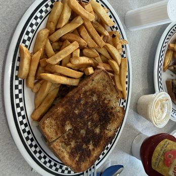 Mamas Kitchen - Pattie melts deluxe meal - Breakfast & Brunch Near Me - Tampa, Florida Mamas Kitchen - Pattie melts deluxe meal - Breakfast & Brunch Near Me - Tampa, Florida