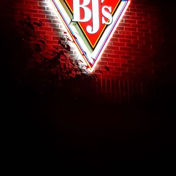BJ's Restaurant & Brewhouse - New American Near Me - Murfreesboro, Tennessee BJ's Restaurant & Brewhouse - New American Near Me - Murfreesboro, Tennessee