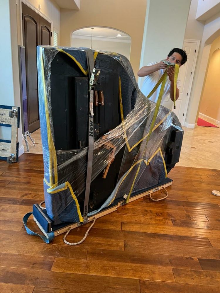 LILY'S MOVING SERVICES