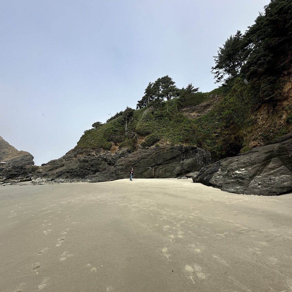 Heceta Head Lighthouse - Beach - Landmarks & Historical Buildings Near Me - Florence, Oregon Heceta Head Lighthouse - Beach - Landmarks & Historical Buildings Near Me - Florence, Oregon
