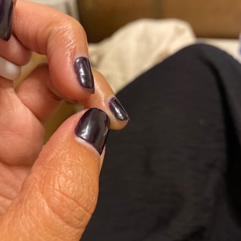 Gloss Nail Bar - Finishing polish was not applied throughout nail bed. - Nail Salons Near Me - Houston, Texas