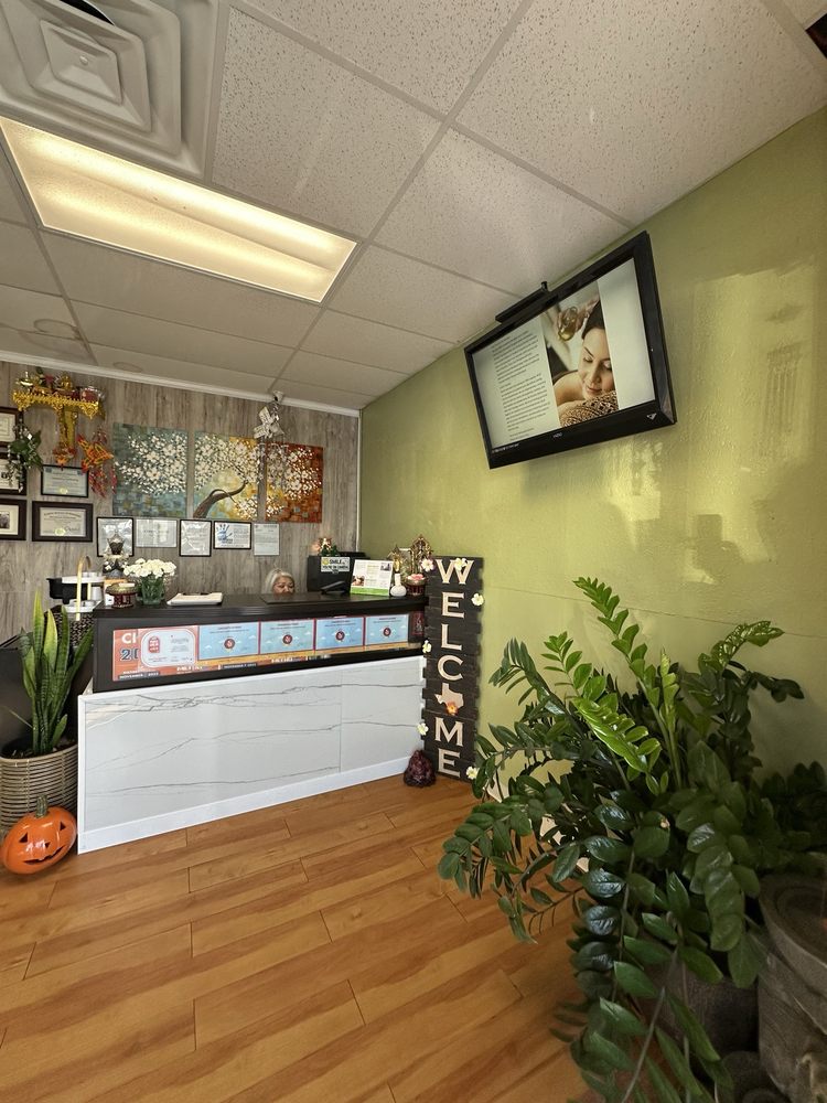 Siam Therapeutics Massage Logo