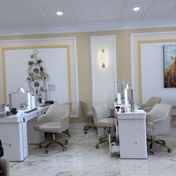 1. Brenda's Nails & Spa