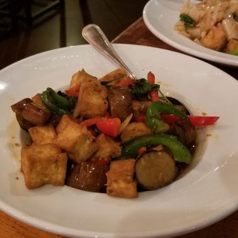 Rao Thai Eatery - Spicy Eggplant with Fried Tofu - Thai Near Me - Elk Grove, California Rao Thai Eatery - Spicy Eggplant with Fried Tofu - Thai Near Me - Elk Grove, California