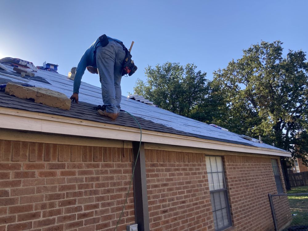 Slide of Hunt Roofing & Contracting