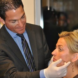 David A. Hecht, MD - Dr. Hecht provides a consultation for a Facelift in Scottsdale.  More: http://www.drdavidhecht.com/cosmetic-surgery/rhytidectomy-facelift/