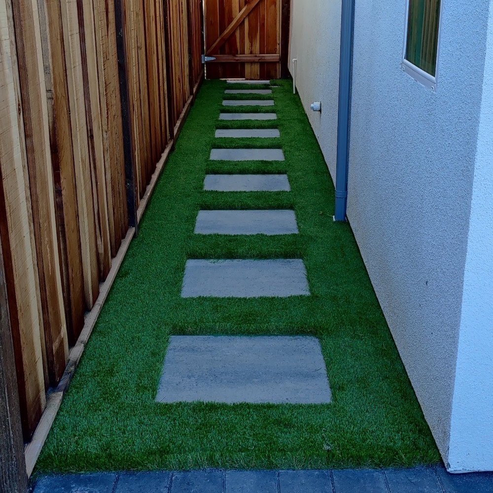 HZ Landscaping - 2x2 stepping stone entryway - Masonry/Concrete Near Me HZ Landscaping - 2x2 stepping stone entryway - Masonry/Concrete Near Me