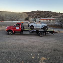 Dash Hound Towing