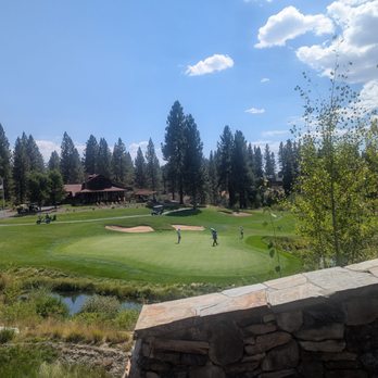 Grizzly Ranch - Views of 18th hole and the lake house - Golf Near Me - Portola, California Grizzly Ranch - Views of 18th hole and the lake house - Golf Near Me - Portola, California