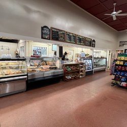 Allen Brothers Farm Market - Deli and order counter