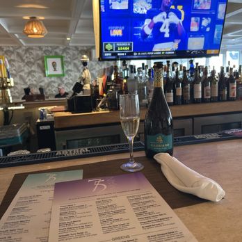 75 Main - New American Near Me - Southampton, New York