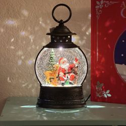 Candlestick - Santa and friends flurry globe