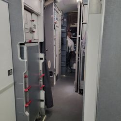 American Airlines - I'm on de plane, de plane :-) Next stop Reagan in DC then on to Pittsburgh.
