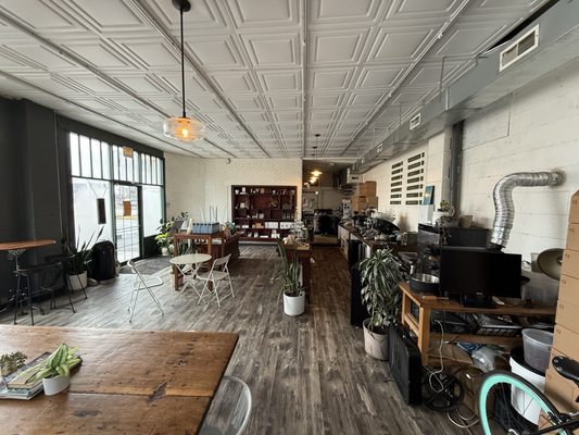 Amberson Coffee & Grocer by null