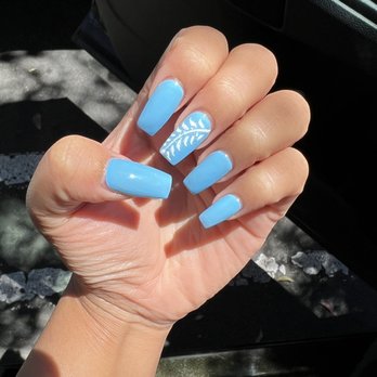 Lavish Nails Salon - Nail Salons Near Me - Martinez, California