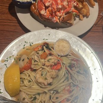Boston Sail Loft - New England Lobster Roll - Bars Near Me - Boston, Massachusetts Boston Sail Loft - New England Lobster Roll - Bars Near Me - Boston, Massachusetts