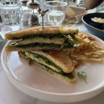 Delices Du Chef - Chicken Pesto Sandwhich - French Near Me - Torrance, California