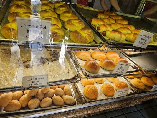 Long’s Family Pastry by null