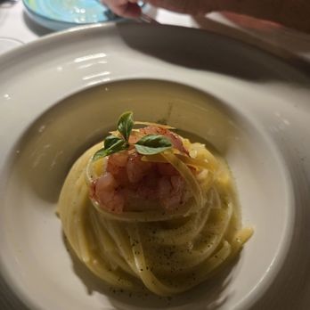 Franchino - Lemon linguine with raw prawns - Italian Near Me - Praiano, SA Franchino - Lemon linguine with raw prawns - Italian Near Me - Praiano, SA