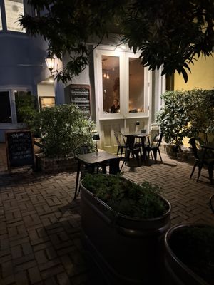 The Gin Joint by null