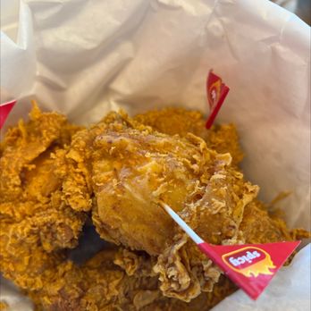 Jollibee - Chicken - Fast Food Near Me - Delano, California Jollibee - Chicken - Fast Food Near Me - Delano, California