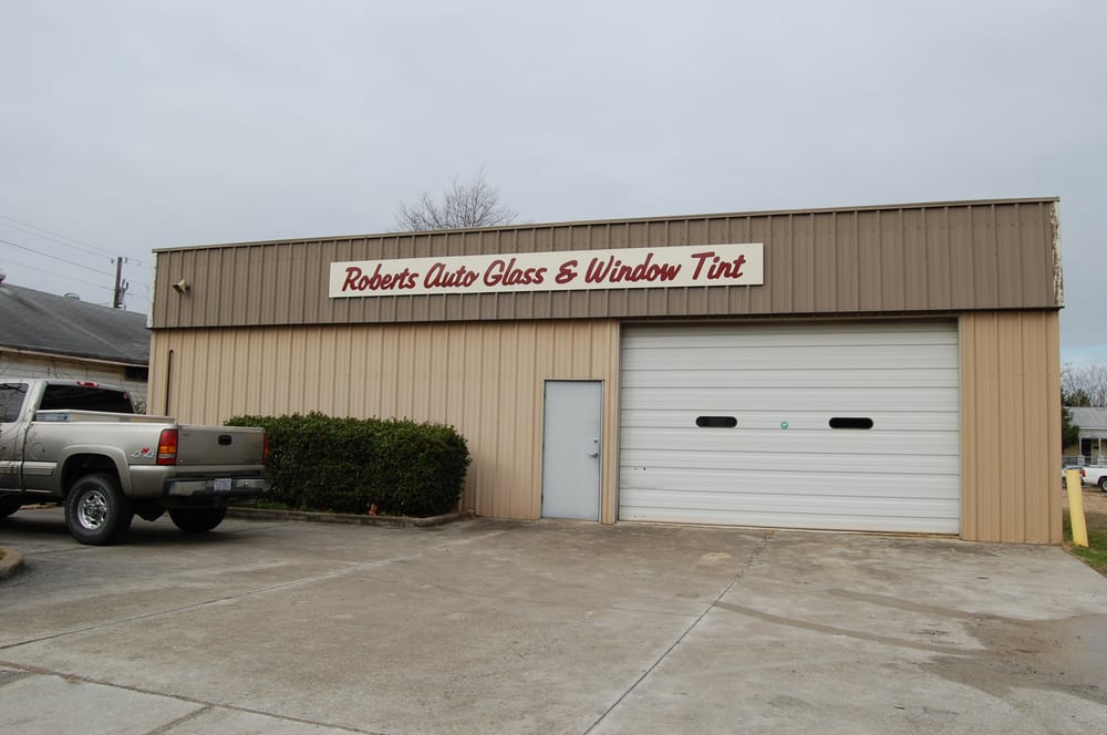 ROBERTS AUTO GLASS Updated September 2024 1305 Castle St