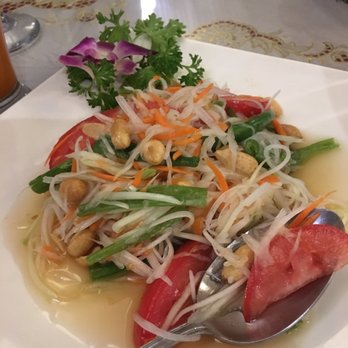 Basil Thai Bistro - Thai Near Me - San Diego, California