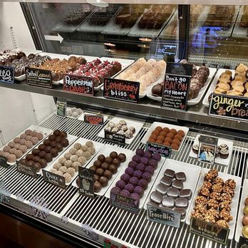 Tejas Chocolate Craftory - Chocolatiers & Shops Near Me - Tomball, Texas Tejas Chocolate Craftory - Chocolatiers & Shops Near Me - Tomball, Texas