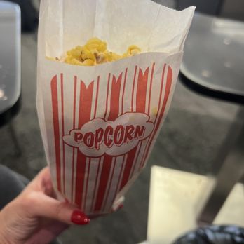 Delta Sky Club - Concourse T - Popcorn - Airport Lounges Near Me - Atlanta, Georgia Delta Sky Club - Concourse T - Popcorn - Airport Lounges Near Me - Atlanta, Georgia