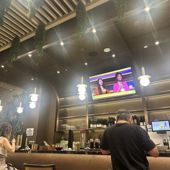 Supreme Dumplings - bar is empty, only wine and beer - Shanghainese Near Me - Honolulu, Hawaii Supreme Dumplings - bar is empty, only wine and beer - Shanghainese Near Me - Honolulu, Hawaii