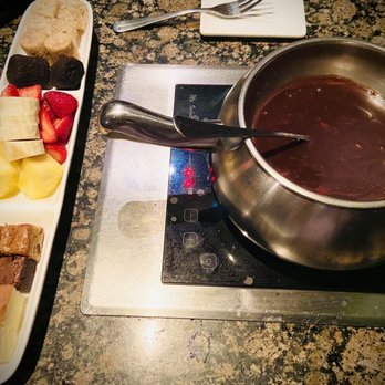 The Melting Pot - Towson - Candy Bar Chocolate fondue - Fondue Near Me - Towson, Maryland The Melting Pot - Towson - Candy Bar Chocolate fondue - Fondue Near Me - Towson, Maryland