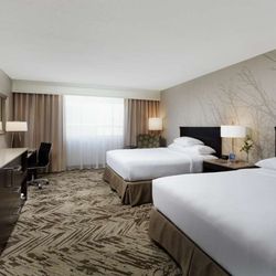 Hilton Cincinnati Airport - Guest room