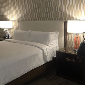Renaissance Phoenix Downtown Hotel - Executive King Suite - Hotels Near Me - Phoenix, Arizona Renaissance Phoenix Downtown Hotel - Executive King Suite - Hotels Near Me - Phoenix, Arizona
