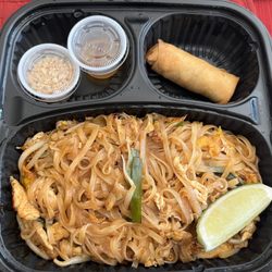 Sawasdee Thai Elevated - Chicken Pad Thai Lunch Special