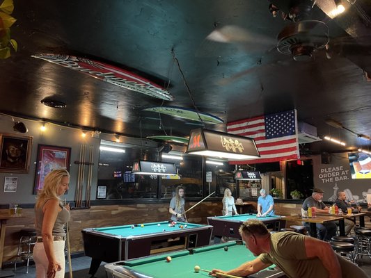 Mulligans Sports Bar 21+ by null