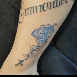 Dragons Ink - Name and blue  rose for birth color