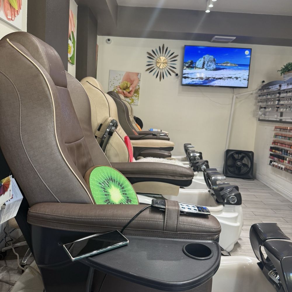 Nina Organic Nails & Spa - Interior, so nice & clean - Nail Salons Near Me - San Dimas, California