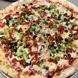 Sweet Tomatoes Pizza - Custom toppings