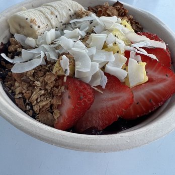 Pura Vida Miami - SIGNATURE ACAI - Sandwiches Near Me - Miami Beach, Florida