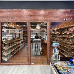 Evolve Smoke Shop