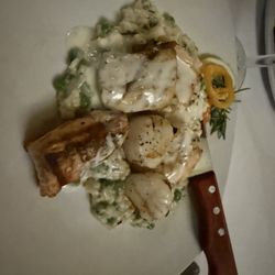 Willy's Steakhouse Grill & Sushi Bar