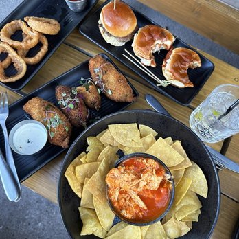 General Admission - CHICKEN PARMESAN SLIDERS - Sports Bars Near Me - Las Vegas, Nevada General Admission - CHICKEN PARMESAN SLIDERS - Sports Bars Near Me - Las Vegas, Nevada