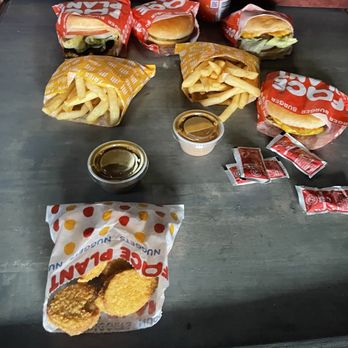 Face Plant - 2 fancy burgers, 2 red and yellow burgers, 10 piece nuggets, and fries. All for $34! - Burgers Near Me - Portland, Oregon Face Plant - 2 fancy burgers, 2 red and yellow burgers, 10 piece nuggets, and fries. All for $34! - Burgers Near Me - Portland, Oregon