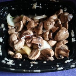 Asian Chef & Jasmine Garden - I ordered Moo Goo Gain Pan and this is what I got.....a nice big serving of mushrooms! Won't be going back!