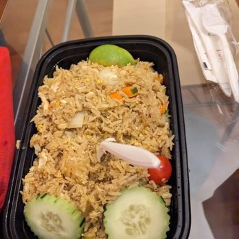 Rod Dee Thai - Pineapple Fried Rice with Chicken - Thai Near Me - Baltimore, Maryland
