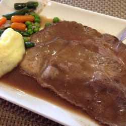 Homenaje - Ternera asada en su jugo con puré de patatas